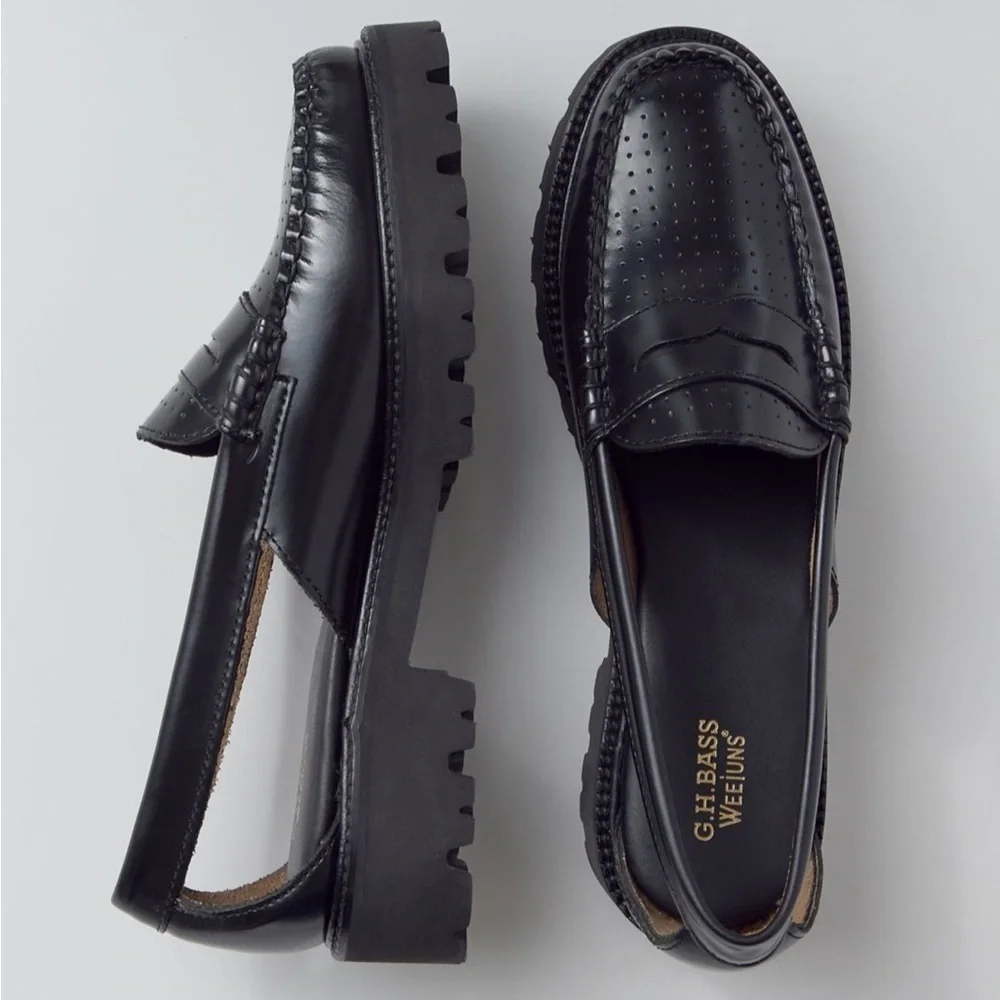 G.H. Bass Whitney Weenjuns Super Lug Loafer Cut Out size 8 NIB